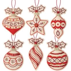 Bucilla Classic Christmas Felt & Sequin Kit