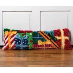 Herrschners Christmas Giving Draft Dodger Latch Hook Kit